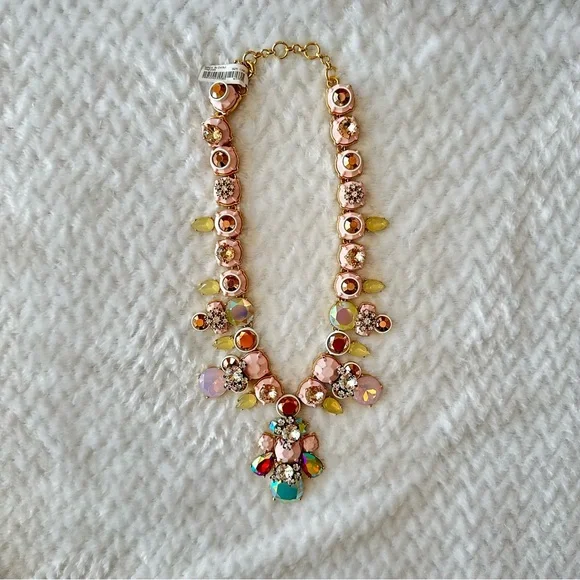 J. Crew Powder Pink Brulee Statement Necklace NWT - Picture 3 of 10